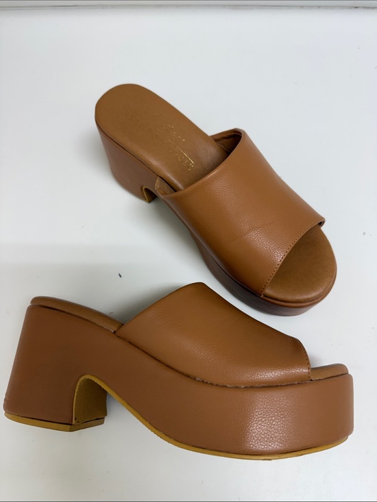 Matisse Shoes - Matisse Anthropologie Women’s Tan Platform Slide Sandals